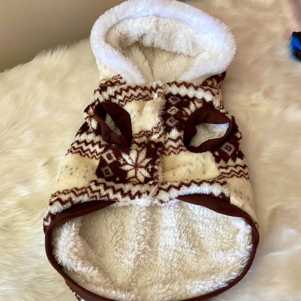 Pet fuzzy hooded sweater